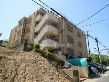 ライオンズマンション扇町の外観(北東側から)