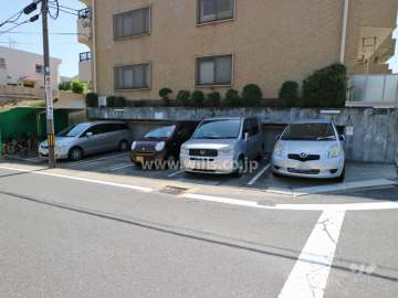 敷地内駐車場(屋外平面式)