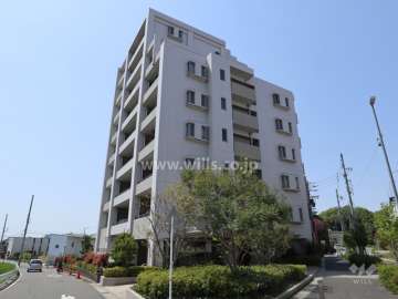 ディーレスティア名東高針の外観(北東側から)