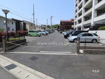 敷地内駐車場(屋外平面式)