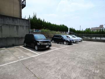 敷地内駐車場（屋外平面式）