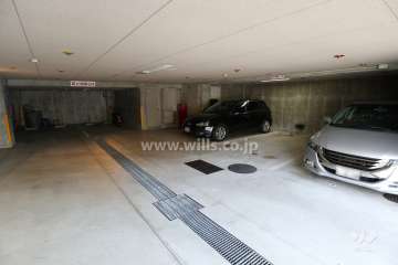 敷地内駐車場（屋内平面式）