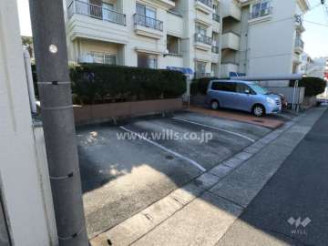 敷地内駐車場(屋外平面式)