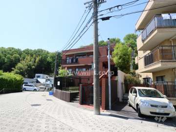 東山台スカイマンションの外観(北東側から)