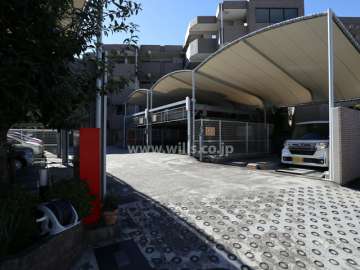 敷地内駐車場(屋根付きの機械式)