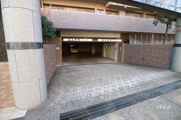 敷地内駐車場（屋内平面式）