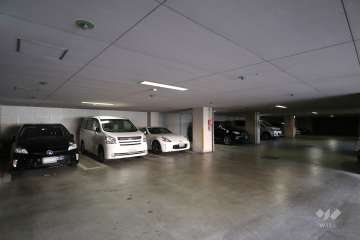 敷地内駐車場（屋内平面式）