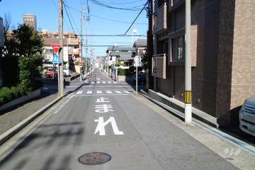 敷地西側前面道路