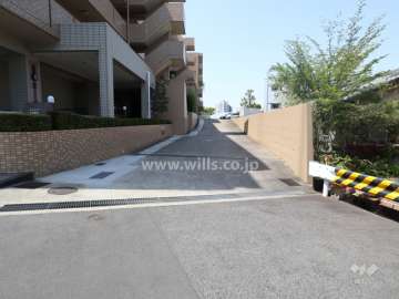 駐車場の出入口