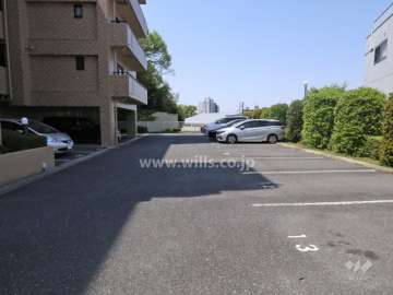 敷地内駐車場(屋外平面式・屋内平面式)