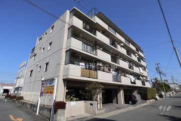 宝マンション山の手の外観（南西側から）