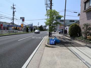 敷地南東側の前面道路