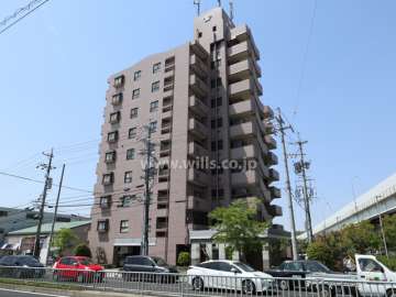 宝マンション高針原の外観(南東側から)
