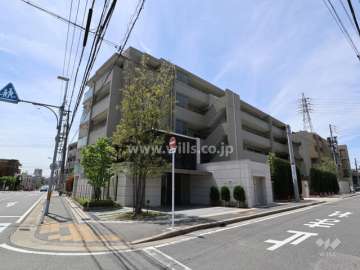 プラウド名東亀の井アベニューの外観(北東側から撮影)