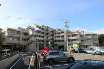 プラウド上社の外観（北側から）