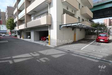 敷地内駐車場（屋内・屋外平面式）