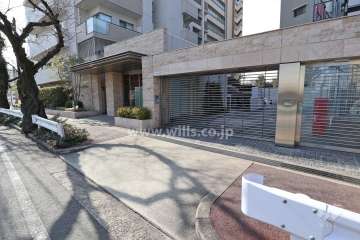 駐車場出入口（リングシャッター付き）