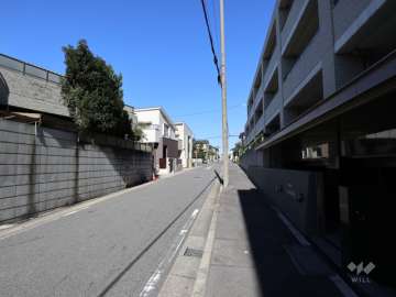 敷地西側前面道路