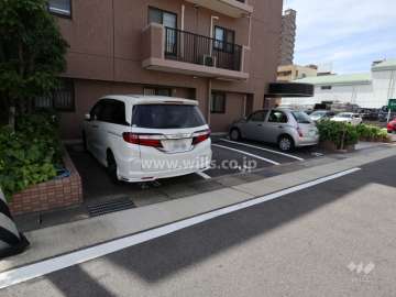 敷地内駐車場(屋外平面式)
