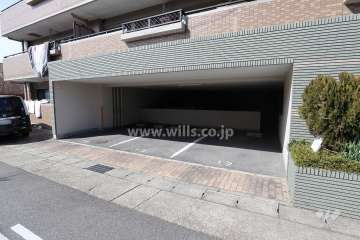 敷地内駐車場（屋内平面式）
