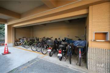 駐輪場（屋根付き）