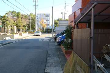 敷地北側前面道路