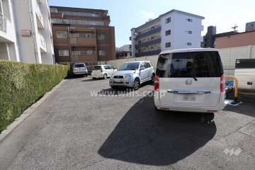 敷地内駐車場(屋外平面式)