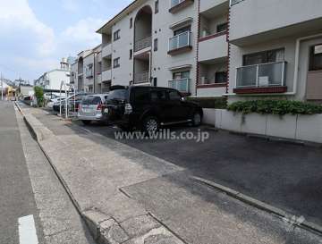 敷地内駐車場（屋外平面式）