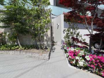 共用ポストへの入り口