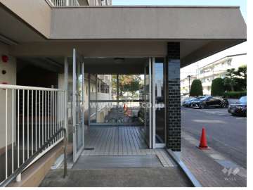 エントランス(正面)