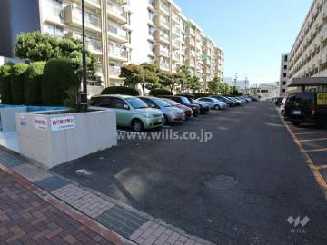 駐車場出入り口