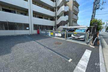 敷地内駐車場（屋外機械式）