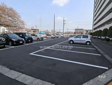 敷地北側の敷地内駐車場（屋外平面式）