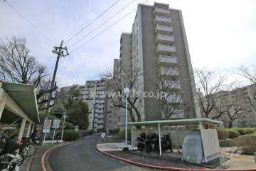 西一社第二団地101号棟の外観（北西側から）