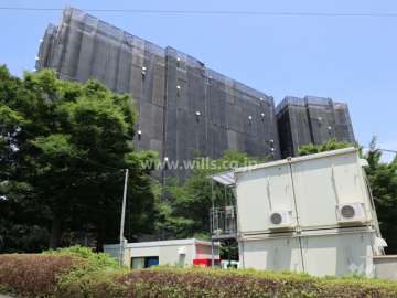 西一社第二団地101号棟の外観(南西側から)※平成30年6月現在大規模修繕工事中