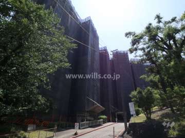 西一社第二団地101号棟の外観(北東側から)※平成30年6月現在大規模修繕工事中