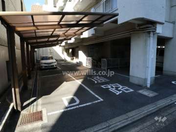 敷地内駐車場(屋外平面式)