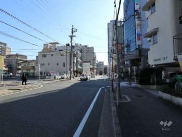 敷地北側前面道路