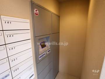 宅配ボックスと共用ポスト