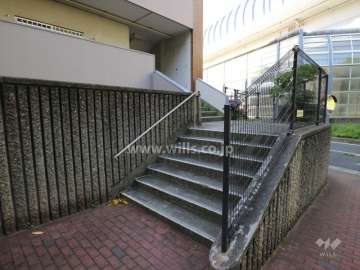 高針北住宅A棟の西側住戸入り口