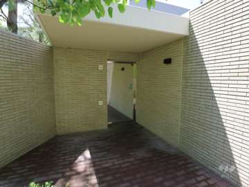 緑道からのサブエントランス