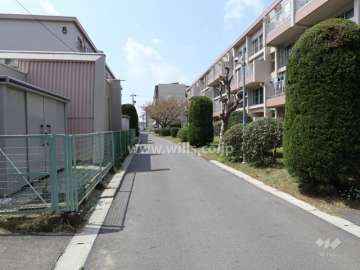 6、8棟間の通路