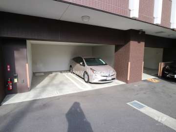 敷地内駐車場（屋内平面式）