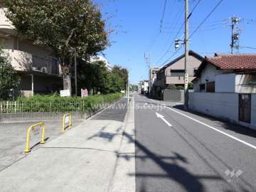 敷地東側前面道路