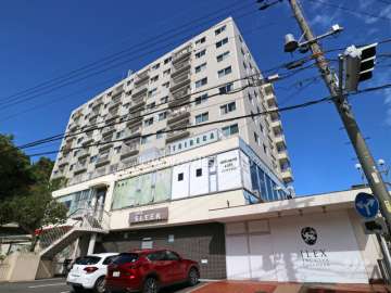 月見ヶ丘マンションG棟の外観（南東側から）