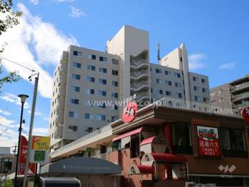 月見ヶ丘マンションG棟の外観（北東側から）