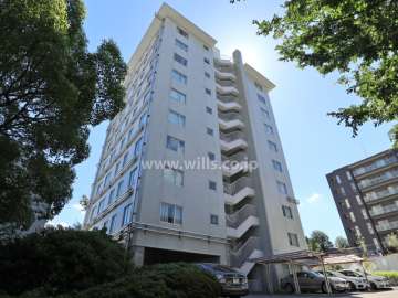 月見ケ丘マンションB棟の外観(北東側から)