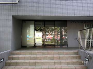 エントランス（正面）