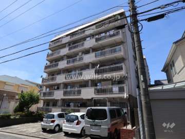 マンション向陽台A棟の外観（南東側から）
