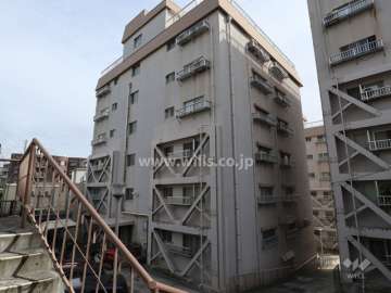 マンション向陽台B棟の外観(北西側から)